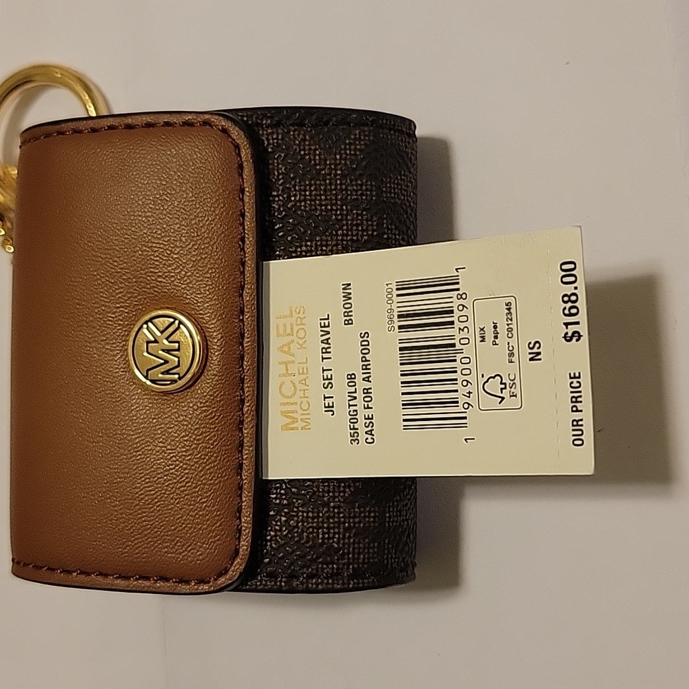 NWT Michael Michael Kors Jet Set Leather And Canvas Case For AirPods